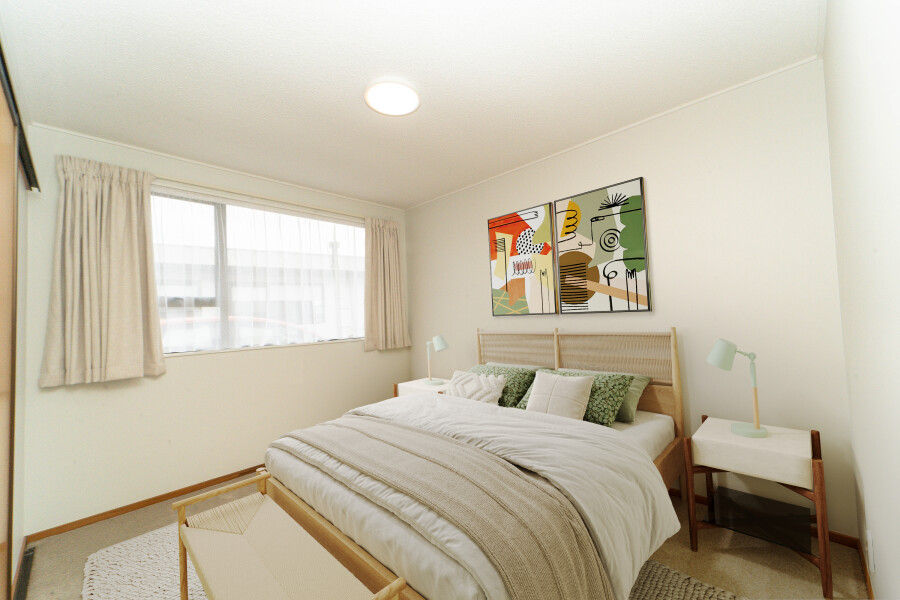 Bedroom (digitally staged)