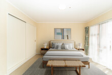 Uploads/Unit-17-bedroom.jpg